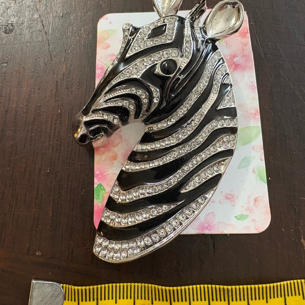 Large Zebra Brooch with Rhinestones - Picture 8 of 10
